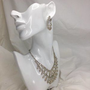 Vintage Crystal/Rhinestone Earrings & Necklace Set - Gorgeous!